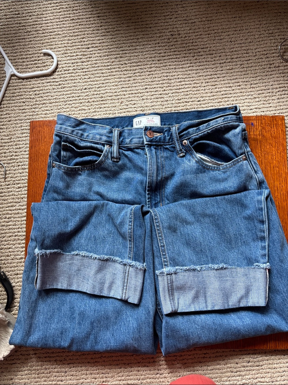 GAP BARREL HIGH RISE Cuffed Jeans. 29/8 Regular - Picture 2 of 8